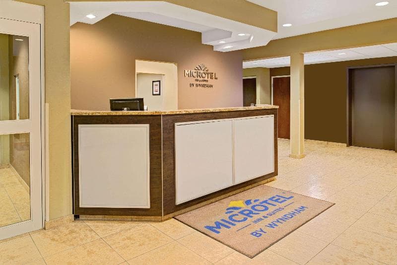 Microtel Inn & Suites By Wyndham Council Bluffs/Omaha 5
