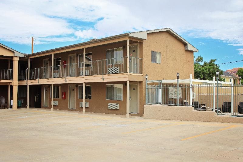 Bowen Motel 3
