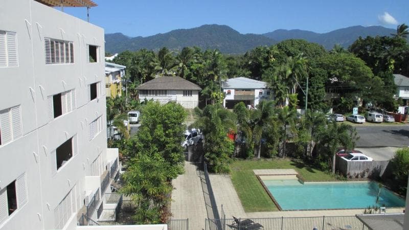 Edge Apartments Cairns 4