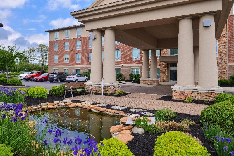 Holiday Inn Express Hotel & Suites Cincinnati - Mason 3