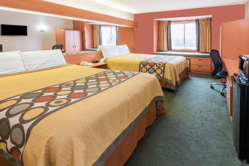 Super 8 by Wyndham Columbus West photo 1
