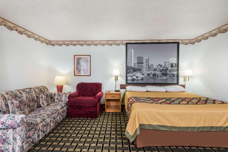 Super 8 by Wyndham Coshocton Roscoe Village photo 1
