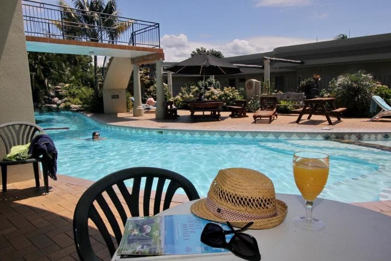 Breakers Motel 4
