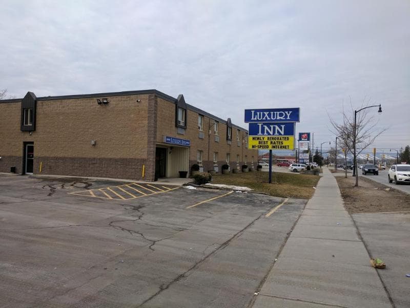 Luxury Inn main