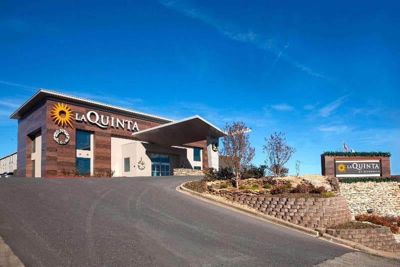 La Quinta Inn & Suites by Wyndham Branson 3
