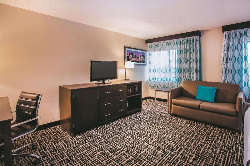 La Quinta Inn Cincinnati Northeast photo 1