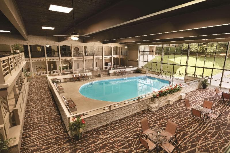 Radisson Hotel Louisville North 5