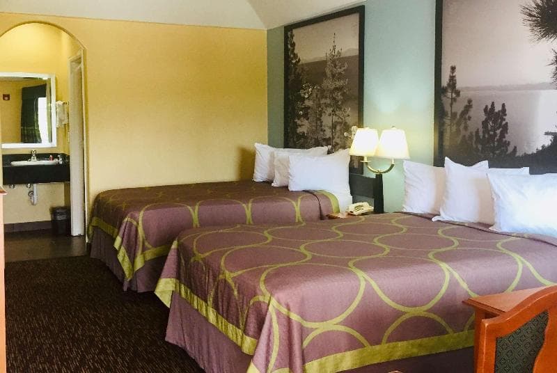 Super 8 By Wyndham Montgomery/Lake Conroe photo 1