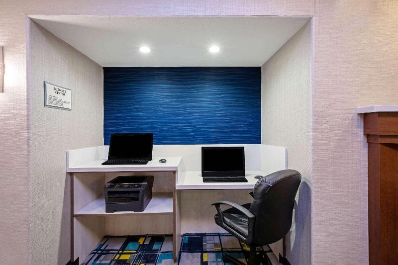 La Quinta Inn & Suites by Wyndham Manteca - Ripon photo 1