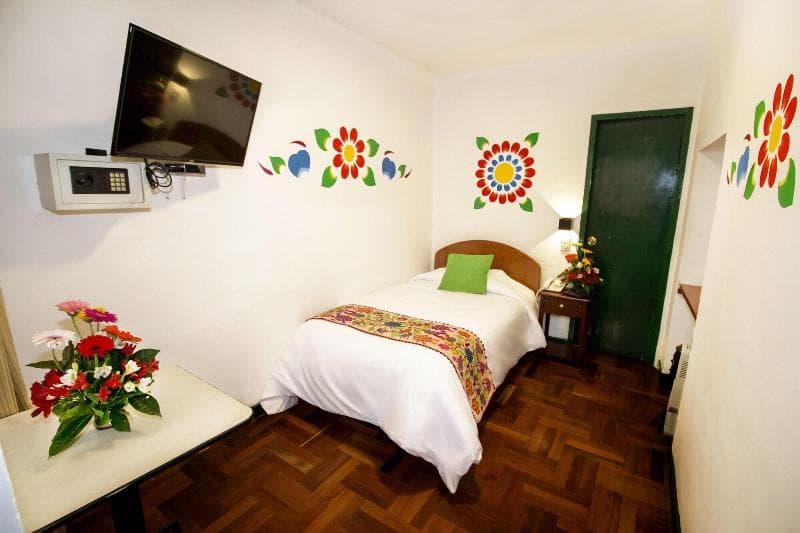 Hotel Cusco Plaza Nazarenas 5