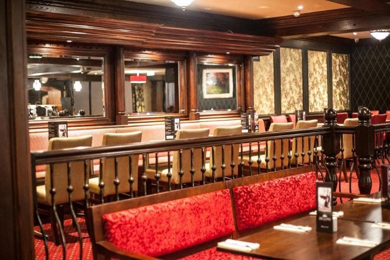 Dillon's Hotel 4