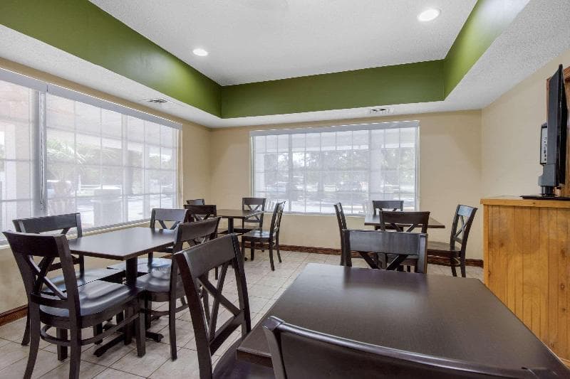 Quality Inn 2
