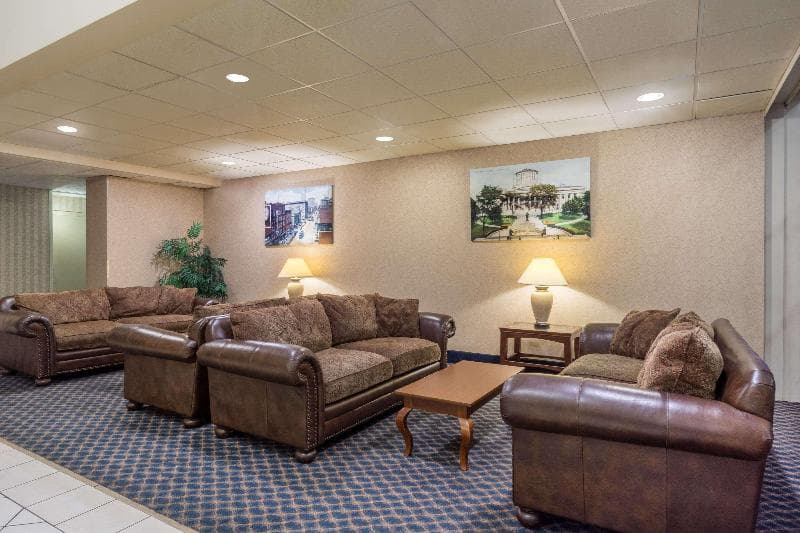 Days Inn by Wyndham Columbus Airport 3