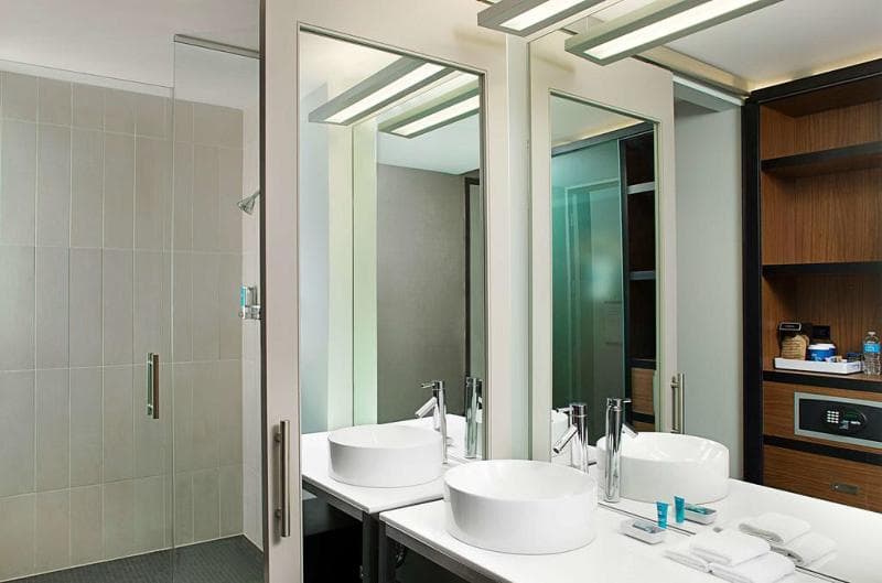 Aloft Beachwood 5
