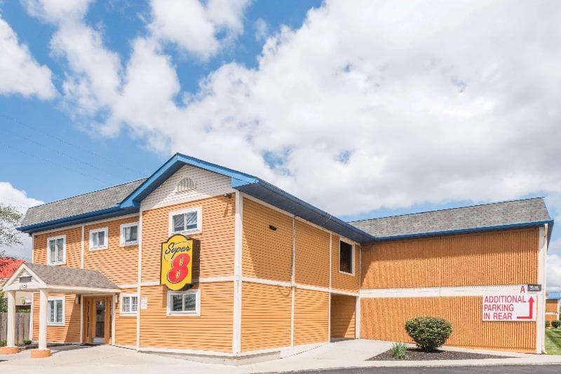 Super 8 by Wyndham Columbus 4