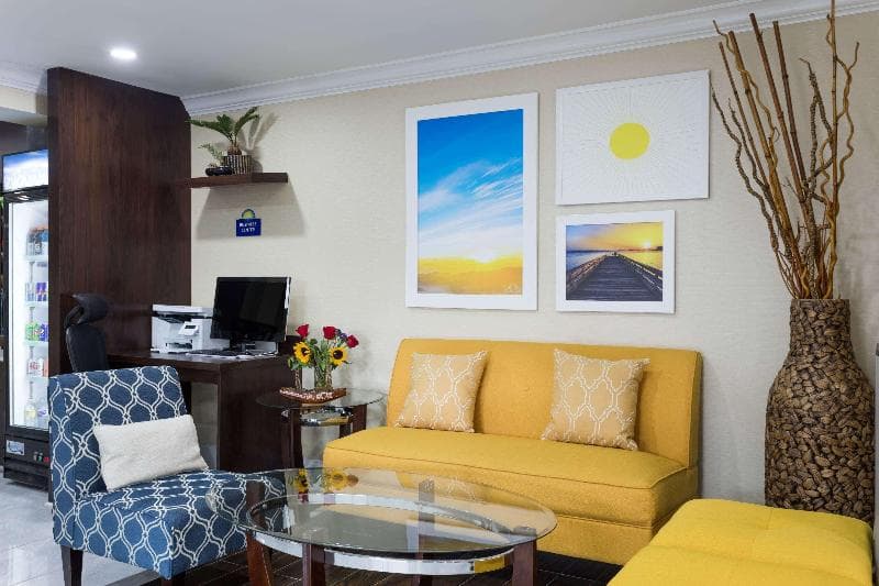 Days Inn By Wyndham Goose Creek 5