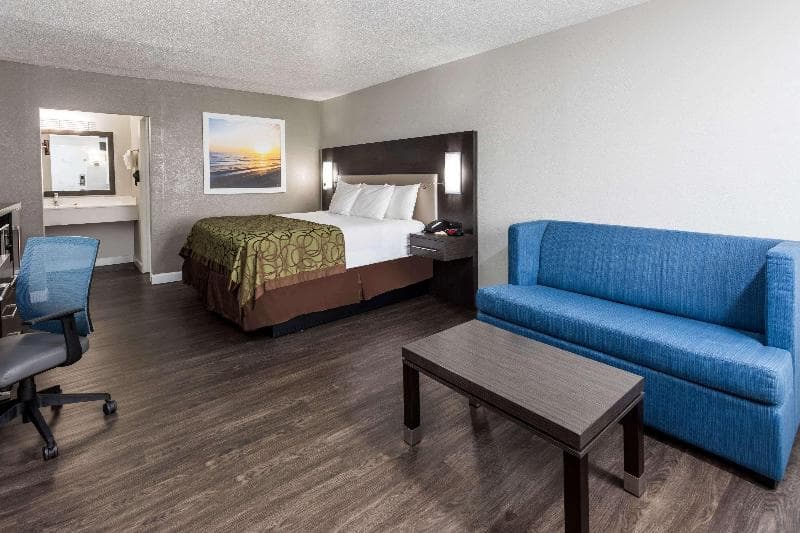 Days Inn By Wyndham Goose Creek 3