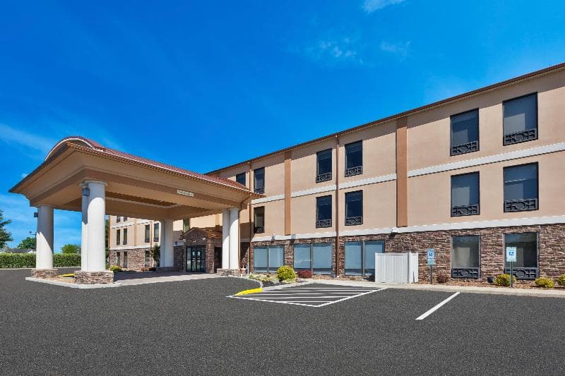 Holiday Inn Express Chillicothe 2