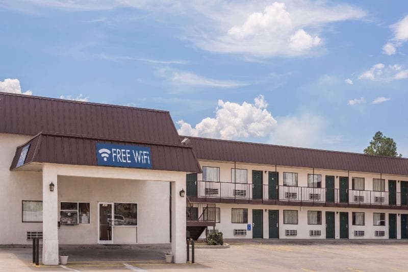 Travelodge by Wyndham Cordele 4