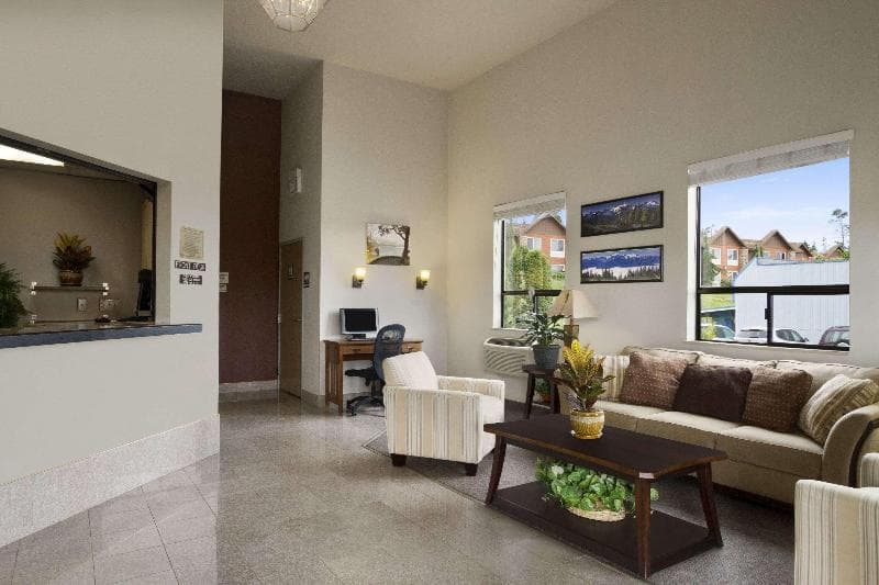 Super 8 By Wyndham Port Angeles At Olympic National Park 3