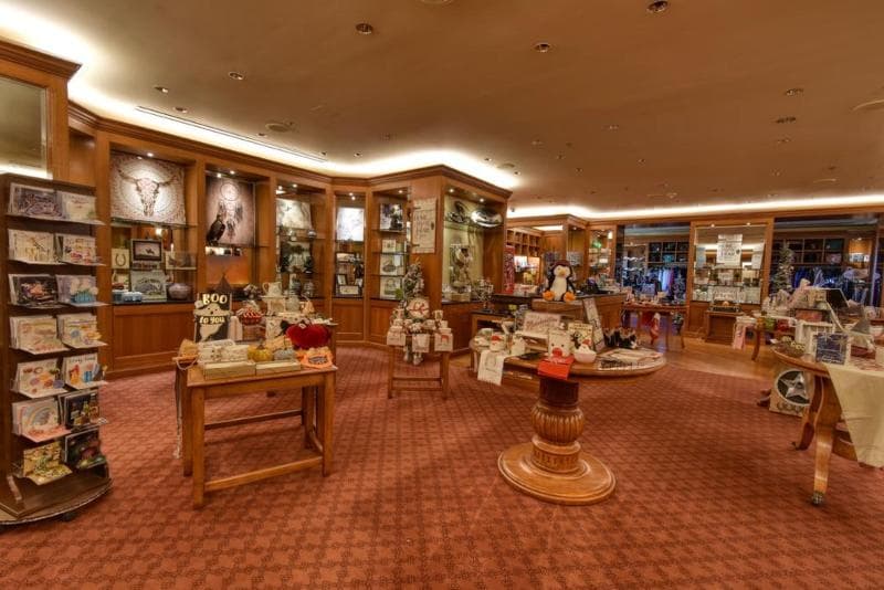 Little America Hotel And Resort 5