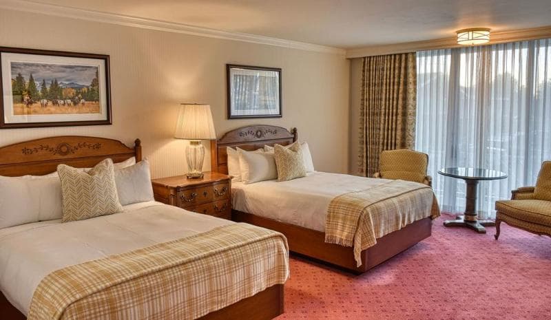 Little America Hotel And Resort 4