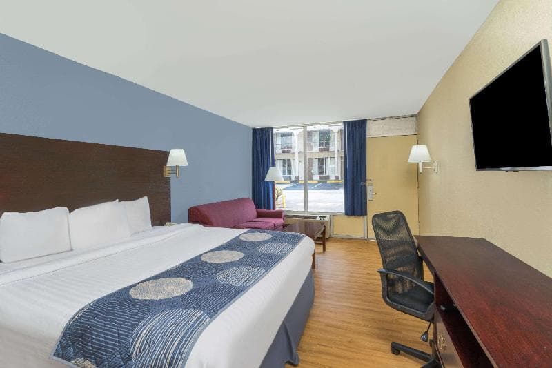 Days Inn by Wyndham Statesville 4