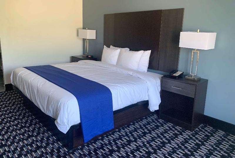 Baymont By Wyndham Charlotte University 3