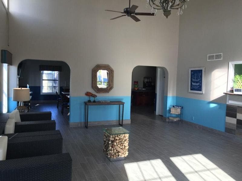 Captain's Quarters Inn 4