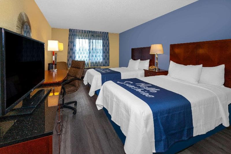 Days Inn By Wyndham Milan Sandusky South photo 1