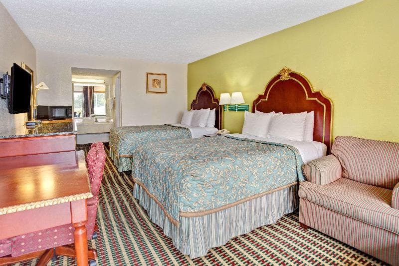Travelodge By Wyndham Sellersburg 5