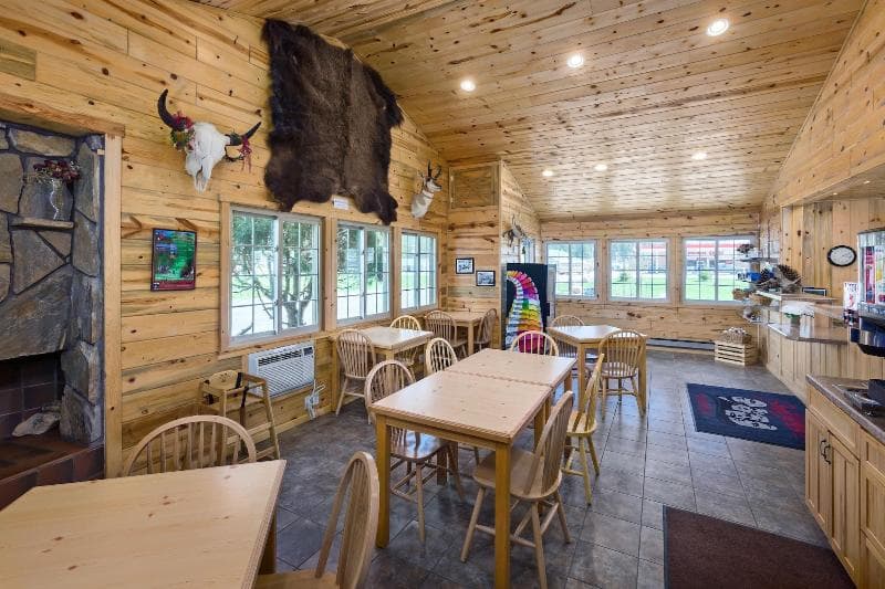 Rock Crest Lodge And Cabins 4