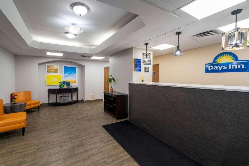 Days Inn By Wyndham Clarksville North 5