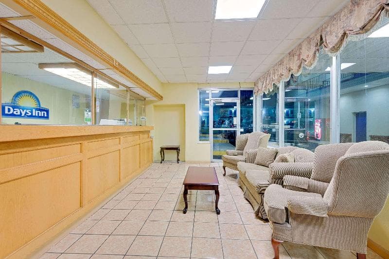 Days Inn by Wyndham Waynesboro 5