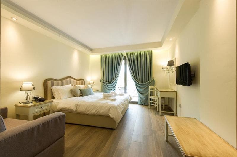 Adams Hotel 4