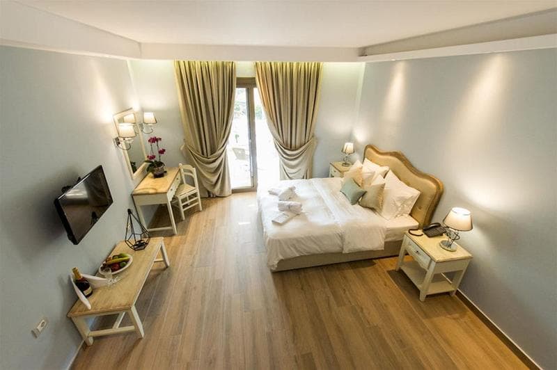 Adams Hotel 5