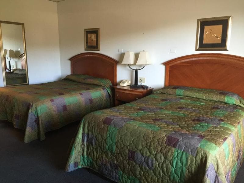 The Mountaineer Inn 2