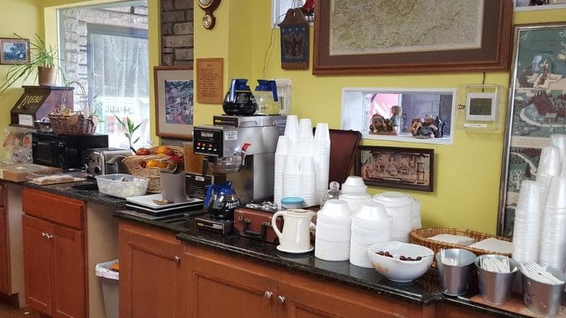 The Mountaineer Inn 5