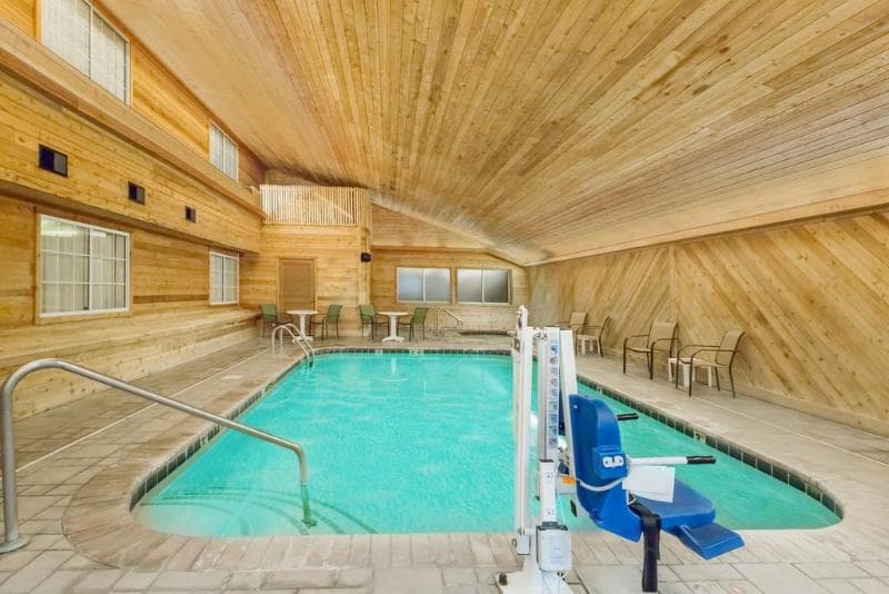Americas Best Value Inn & Suites Atlantic 4