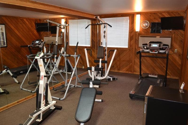 Countryside Inn & Suites Council Bluffs I80/I29 main