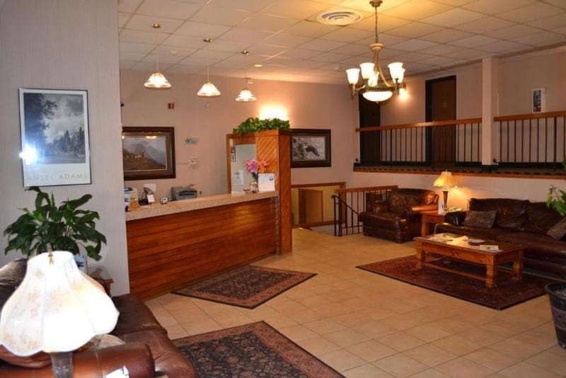 Countryside Inn & Suites Council Bluffs I80/I29 photo 1
