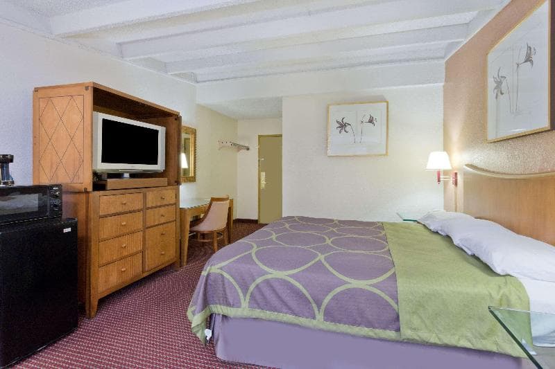 Super 8 By Wyndham Melbourne photo 1