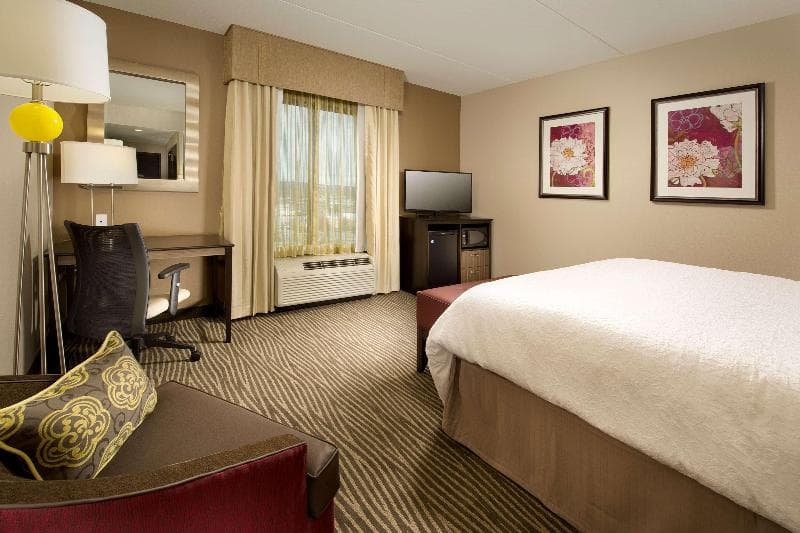 Hampton Inn & Suites Chattanooga/Hamilton Place 5