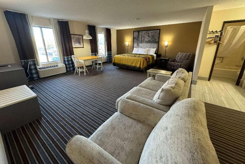 Super 8 by Wyndham Columbia Clark Lane 2