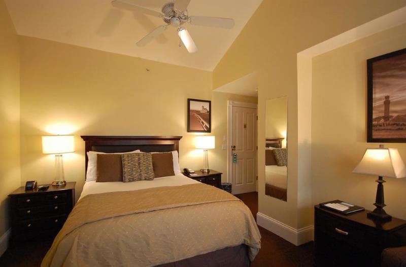 Crowne Pointe Historic Inn & Spa - Adults Only 5