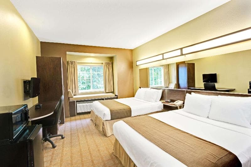 Microtel Inn & Suites by Wyndham Bryson City photo 1