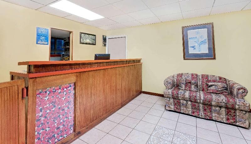 Travelodge by Wyndham Chambersburg 3