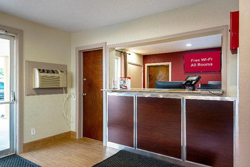 Red Roof Inn Cameron 2