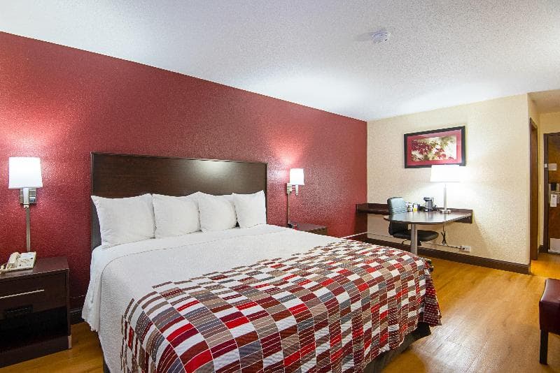 Red Roof Inn Cameron photo 1