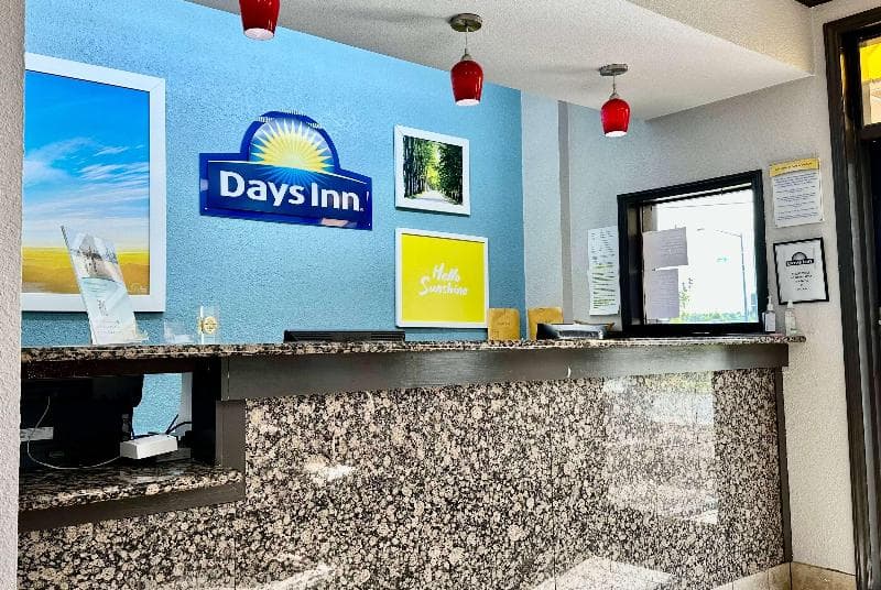 Days Inn by Wyndham Charlotte Northlake 5